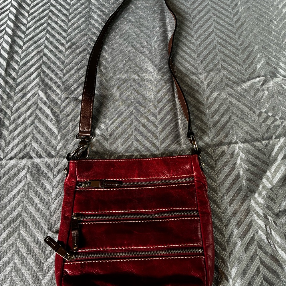 Clark’s Burgandy and Brown Leather Crossbody Bag. 23in Drop, Built in wallet